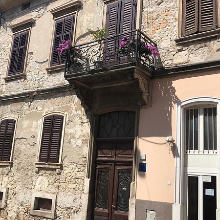 Sweet Suite With Free Private Parking Pola Esterno foto