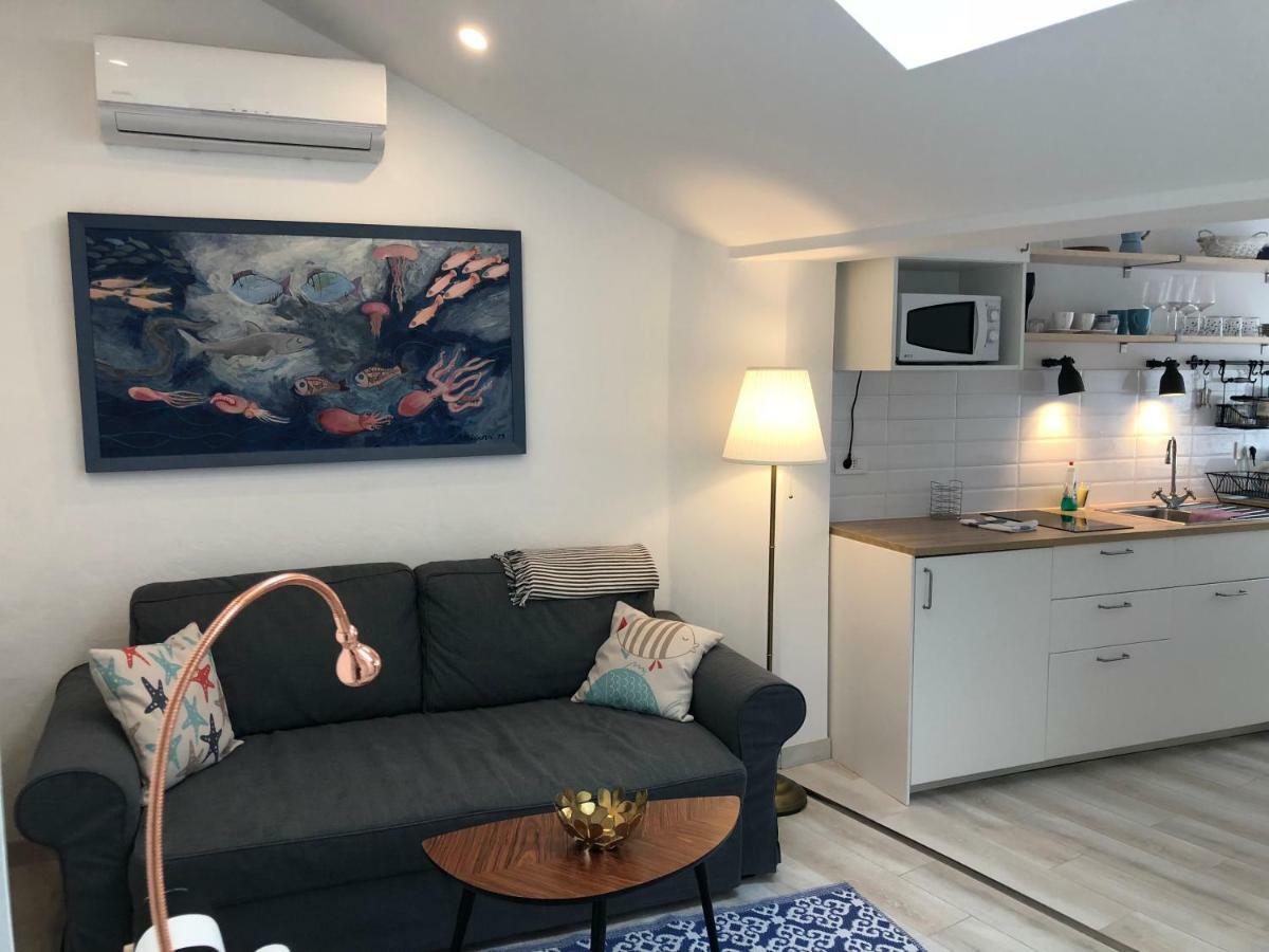 Sweet Suite With Free Private Parking Pola Esterno foto