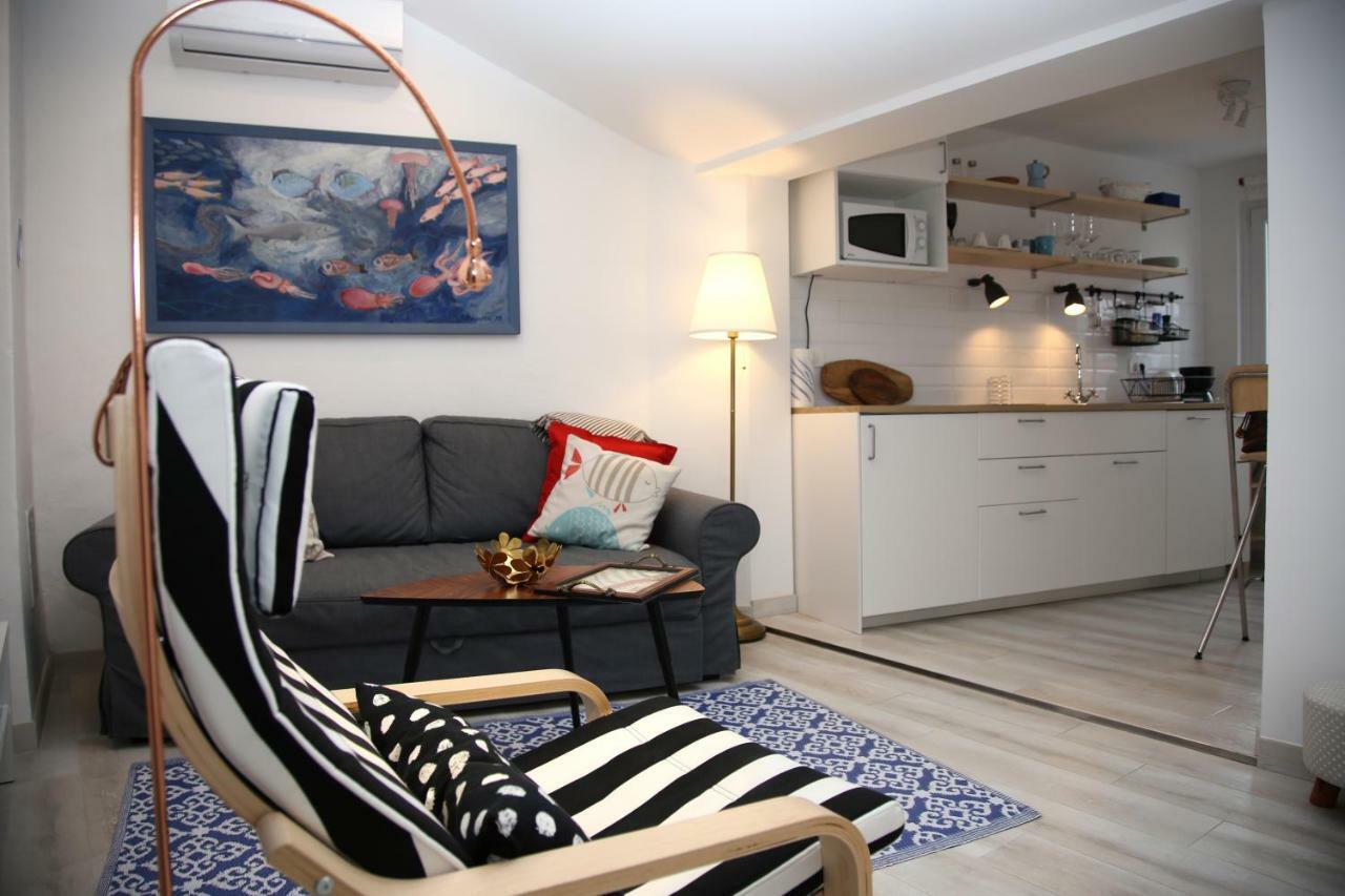 Sweet Suite With Free Private Parking Pola Esterno foto